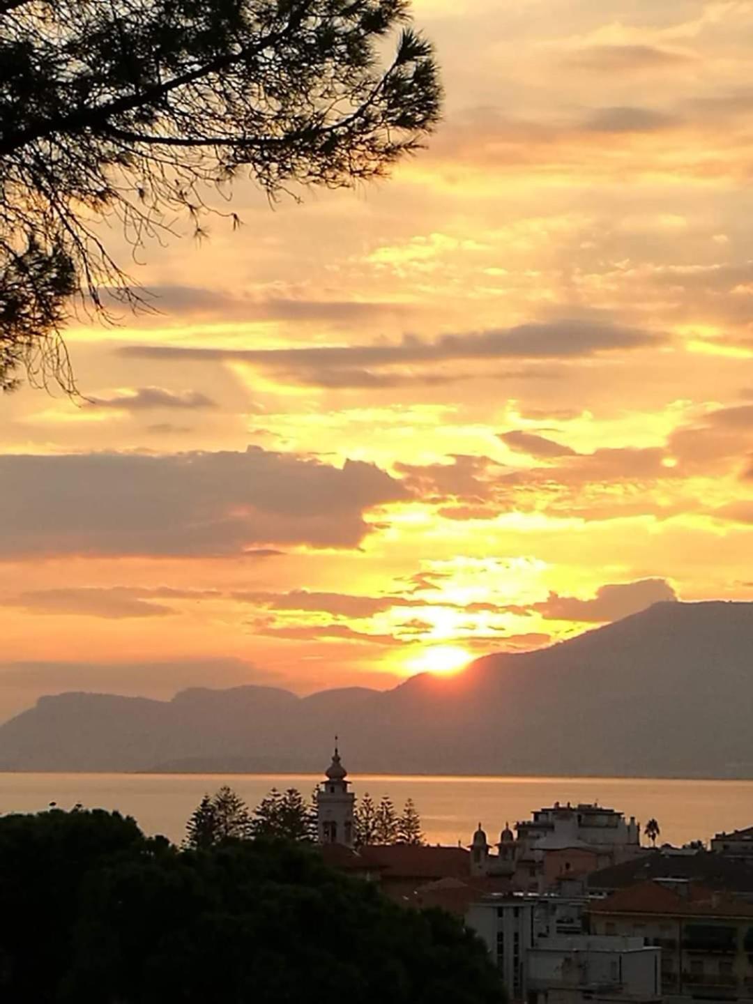Casa Serena Bordighera Eksteriør billede